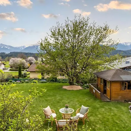 Gartenchalet Am Panoramaweg, Eingezaeunter Garten Berg